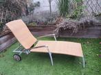 Mooie en stevige rotan ligzetel en rek Gratis weg, Ophalen, Rotan