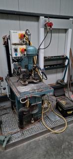 Glas bewerkingsmachines, Ophalen, Boormachine