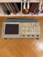 Tektronix TDS 754a oscilloscope, Doe-het-zelf en Bouw, Meetapparatuur, Ophalen, Gebruikt, Multimeter
