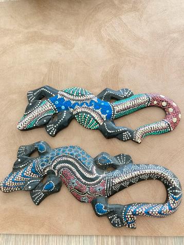 houten decoratie in de vorm van een gekko, hagedis beschikbaar voor biedingen