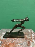 Antieke bronzen sprintende vrouw, Antiek en Kunst, Ophalen, Brons