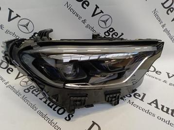 Koplamp rechts van een Mercedes GLC-Klasse beschikbaar voor biedingen