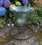 Vaas met metalen staander, Tuin en Terras, Ophalen of Verzenden, Zo goed als nieuw