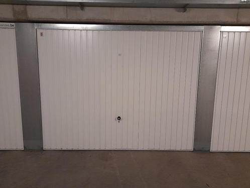 Afgesloten garage te koop in Bredene, Immo, Garages en Parkeerplaatsen, Provincie West-Vlaanderen