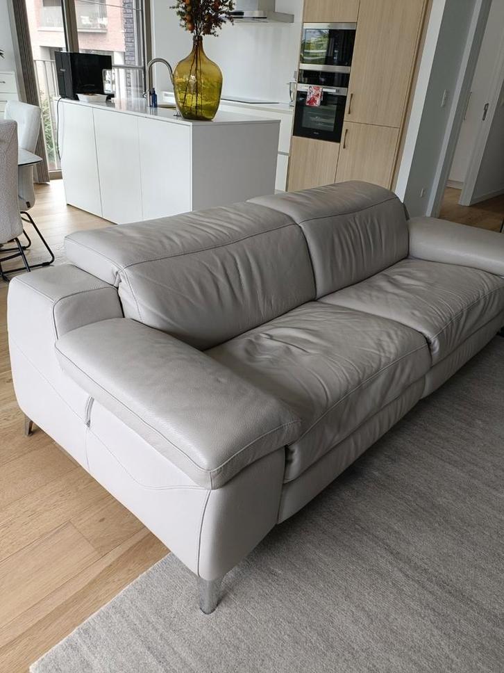 Lederen salon van Natuzzi met elektrische verstelbare zetels, Huis en Inrichting, Zetels | Zetels en Chaises Longues, Gebruikt