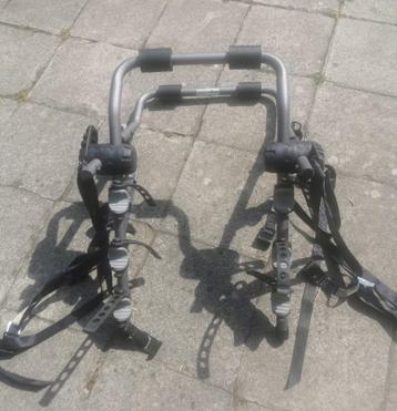 Porte-vélos NORAUTO avec coffre suspendu pour 3 vélos, Enlèvement, 3 vélos ou plus, Comme neuf, Porte-hayon