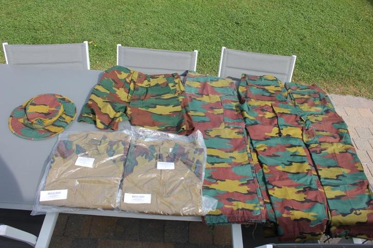 Lot tenues ABL BELGE Scout, Verzamelen, Militaria | Algemeen, Landmacht, Kleding of Schoenen, Ophalen