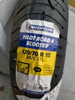 Pneu scooter nouveau  120/70 R15  Michelin pilot road