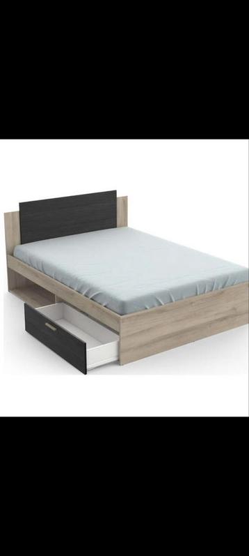 Om bedframe, boxsprings, nieuw matras in beslag te nemen (le beschikbaar voor biedingen