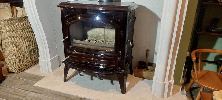 Mooie houtkachel Dovre in majolica brown emaille VERKOCHT!, Huis en Inrichting, Kachels, Zo goed als nieuw, Houtkachel, Hout, Ophalen