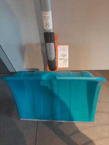 Sneeuwschop Gardena + combi steel NIEUW .  beschikbaar voor biedingen