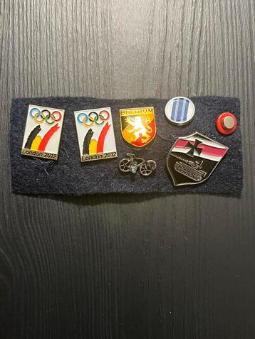 Set van 7 pins/speldjes beschikbaar voor biedingen