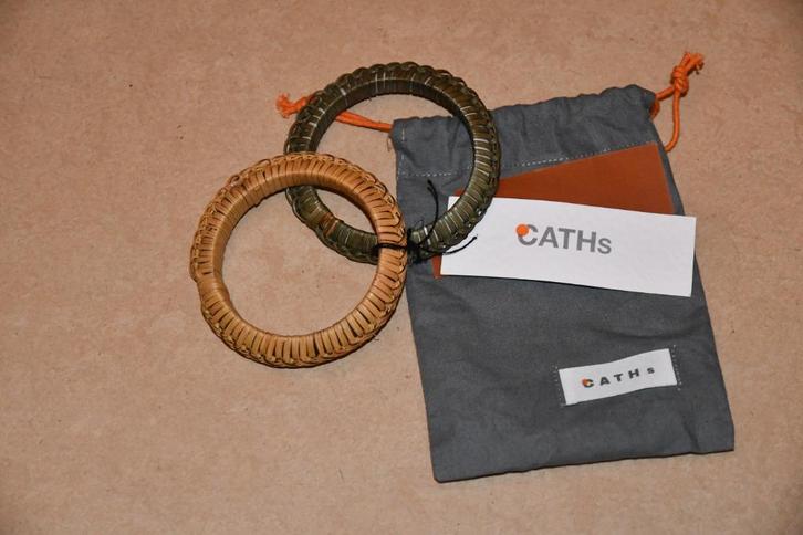 Twee armbanden vaan Cath in pitriet, Handtassen en Accessoires, Armbanden, Nieuw, Overige materialen, Beige, Ophalen of Verzenden