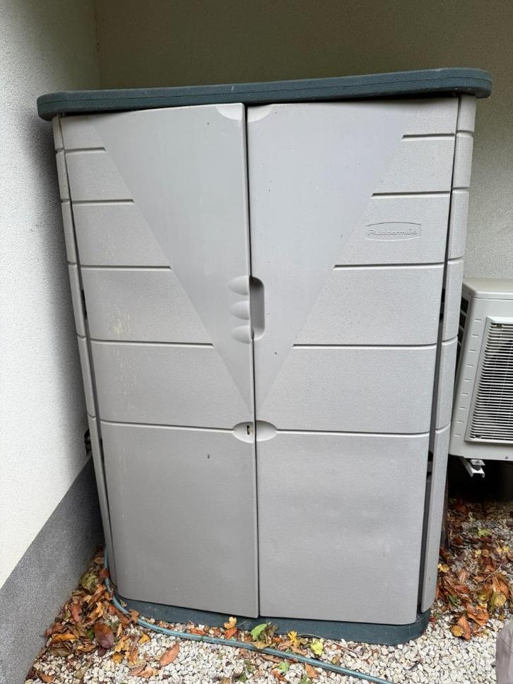 tuinkast Rubbermaid zonder schappen met bodem, Tuin en Terras, Bergingen en Tuinkasten, Zo goed als nieuw, Containerberging, Kunststof