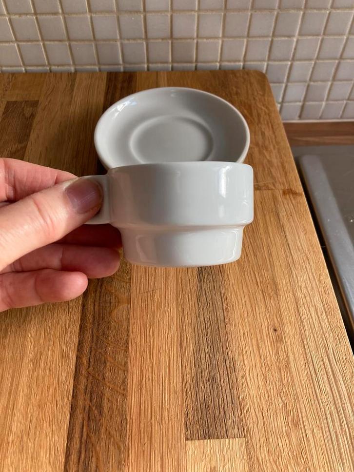 Tc100 espressokopje& schoteltje., Huis en Inrichting, Keuken | Servies, Zo goed als nieuw, Ophalen