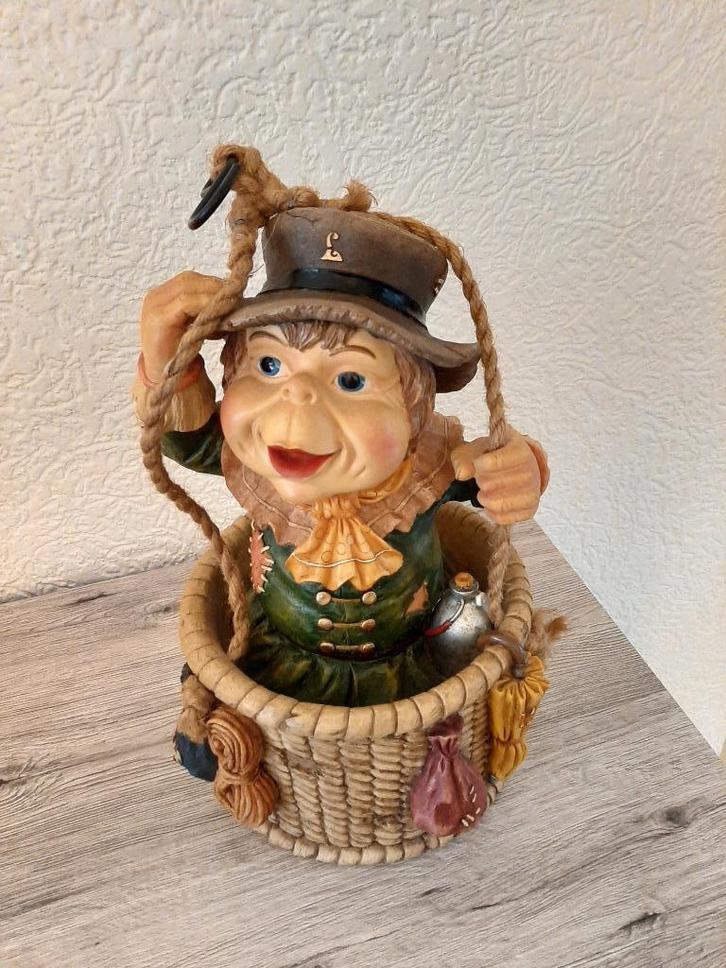 Laven efteling Loon in zijn luchtballon, Verzamelen, Efteling, Zo goed als nieuw, Beeldje of Poppetje, Ophalen of Verzenden