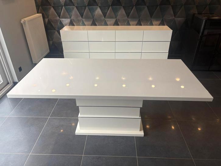 Salle à manger ( table + dressoir ), Maison & Meubles, Salles à manger complètes, Comme neuf, Enlèvement