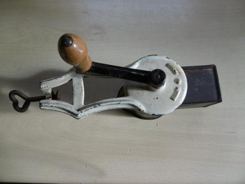 antiek kaasraspje in gietijzer in perfecte staat, Antiek en Kunst, Antiek | Keukengerei, Ophalen of Verzenden