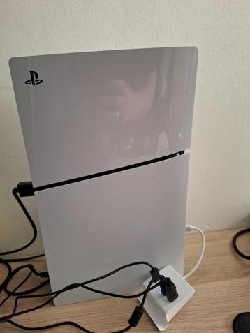 PLAYSTATION PS5 Slim 1 TB + 3games & accecoires 3m oud! beschikbaar voor biedingen