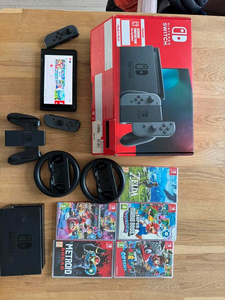 Nintendo switch 1 + 5 jeux premium, Games en Spelcomputers, Spelcomputers | Nintendo Switch, Zo goed als nieuw, Ophalen