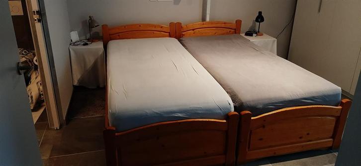 Eetkamer rotan dubbel bed relax witte kast alles 1 lot!!, Huis en Inrichting, Complete inboedels, Ophalen