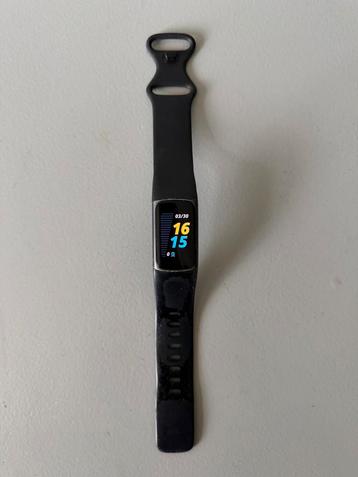 Fitbit charge 5 beschikbaar voor biedingen