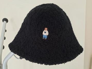 Nieuw warm winterhoedje merk WhoAU beschikbaar voor biedingen