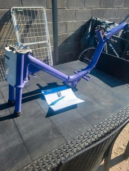Camino (frame van klasse A met Behva-papier), Fietsen en Brommers, Brommeronderdelen | Algemeen, Gebruikt, Frame, Ophalen