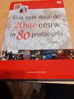 Boek een reis door de 20 ste eeuw in 80 postzegels., Ophalen of Verzenden