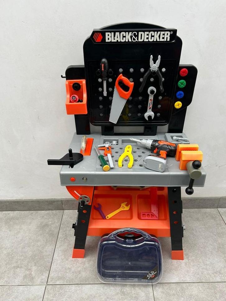 Kinderwerkbank Black&Decker +allerlei werkgerij + koffertje, Kinderen en Baby's, Speelgoed | Speeltafels, Gebruikt, Ophalen