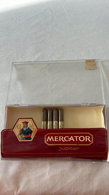 Mercator cigaren. Plastiek doos met 4 stuks