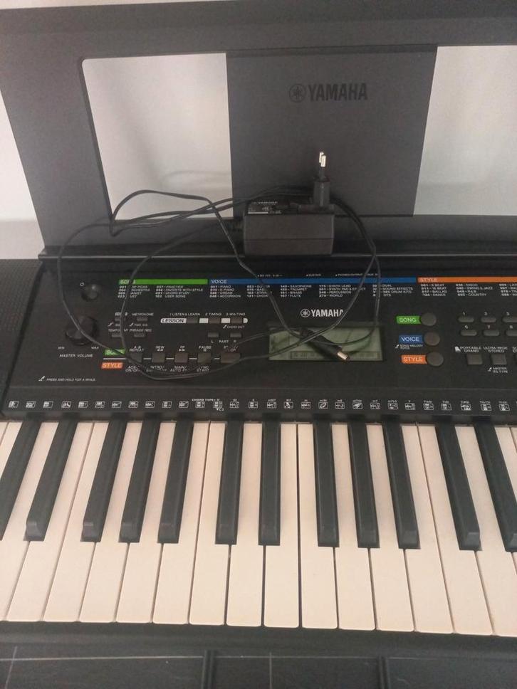 Yamaha keyboard PSR E253, Musique & Instruments, Claviers, Yamaha, Enlèvement