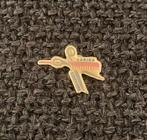 PIN - CARINA COIFFURE - COIFFEUR - KAPPER, Envoi, Utilisé, Autres sujets/thèmes, Insigne ou Pin's