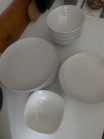 Servies set 6-6-6, Ophalen, Zo goed als nieuw, Bord(en), Effen