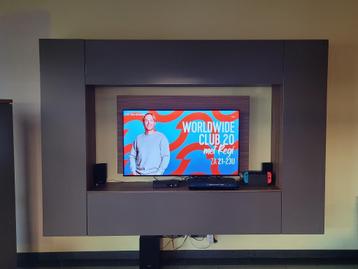 Tv kast  beschikbaar voor biedingen