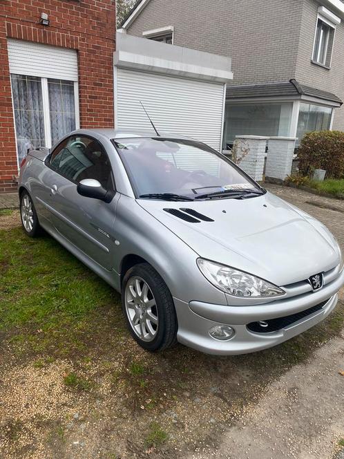 Peugeot 206cc cabriolet avec 47d km pour 3250€, Autos, Peugeot, Particulier, Essence, Euro 3, Cabriolet, 2 portes, Boîte manuelle