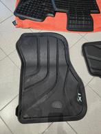 Tapis de sol en caoutchouc BMW X1. (type F48 - 2016 à 2022), Autos : Pièces & Accessoires, Enlèvement ou Envoi, BMW