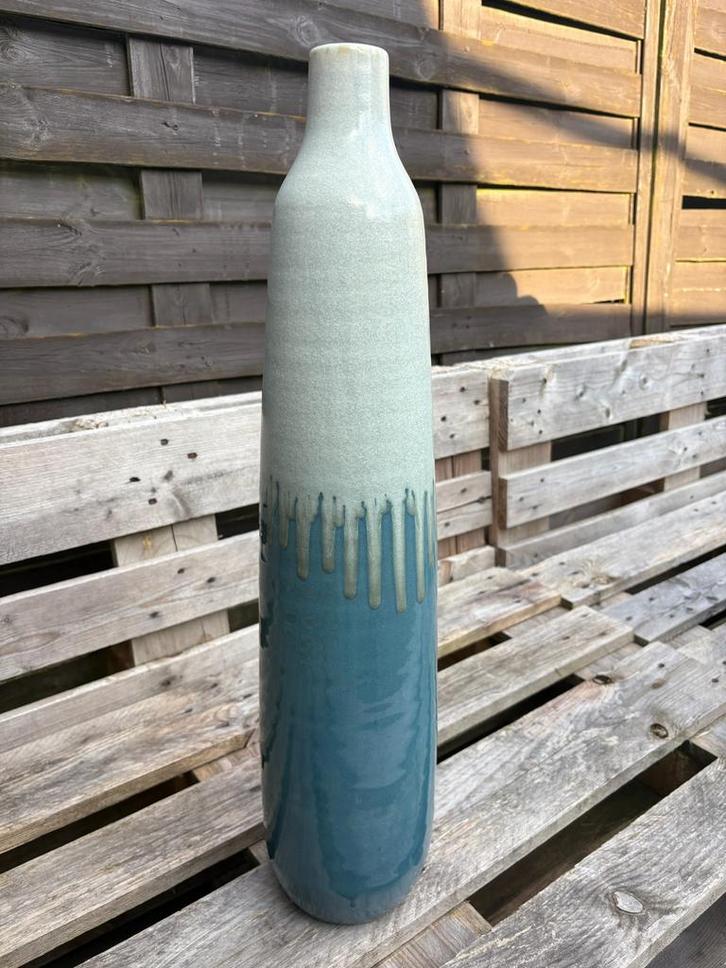 Mooie kogelvormige decoratieve vaas, Huis en Inrichting, Woonaccessoires | Vazen, Zo goed als nieuw, Ophalen