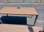 Grote tafels, Ophalen