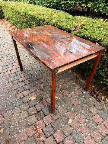 Tafel gratis op halen schilde beschikbaar voor biedingen