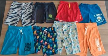 Pakket shorten maat 116 beschikbaar voor biedingen