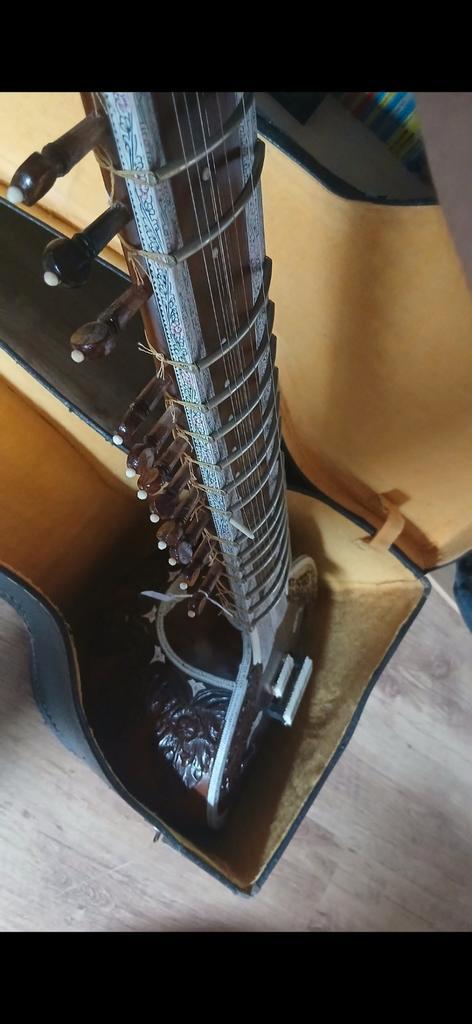 MUST GO Indiase sitar 6 touw, Muziek en Instrumenten, Snaarinstrumenten | Overige, Zo goed als nieuw, Citer, Ophalen