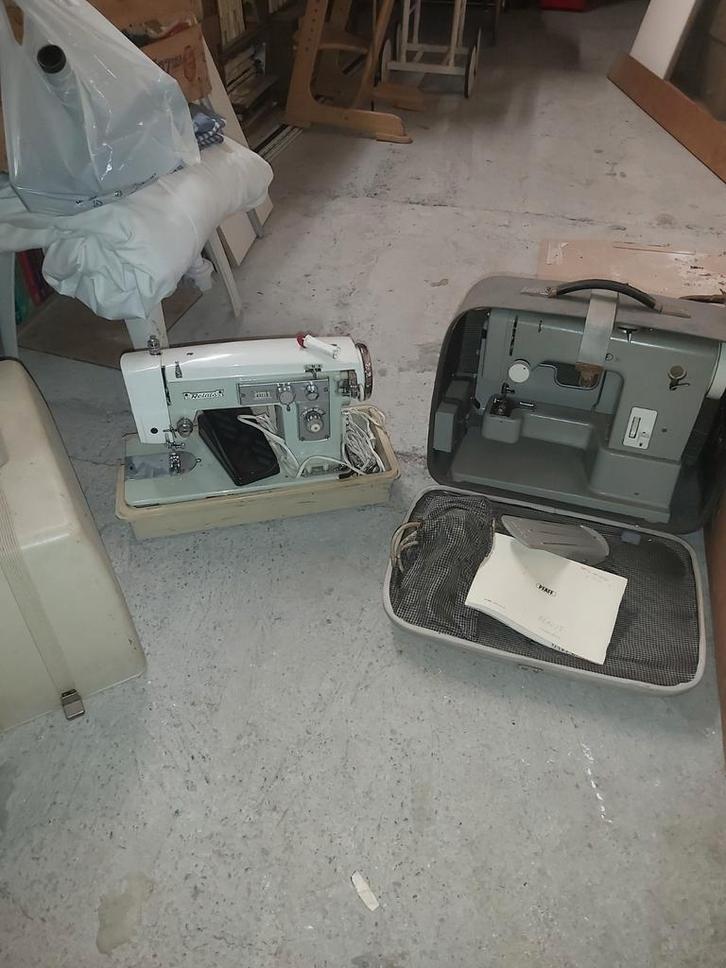 Set van 2 naaimachines, Hobby en Vrije tijd, Naaimachines en Toebehoren, Naaimachine, Ophalen of Verzenden
