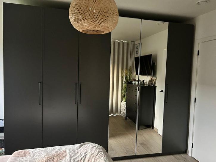 PAX Ikea Kast - mat zwart met spiegeldeuren, Huis en Inrichting, Kasten | Kleerkasten, Zo goed als nieuw, 200 cm of meer, 200 cm of meer