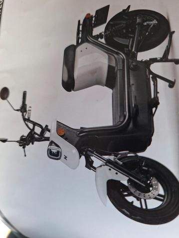 Nouveau scooter électrique disponible aux enchères