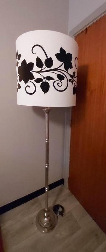 Lampadaire avec Chapeau fleuri., Enlèvement ou Envoi, Comme neuf