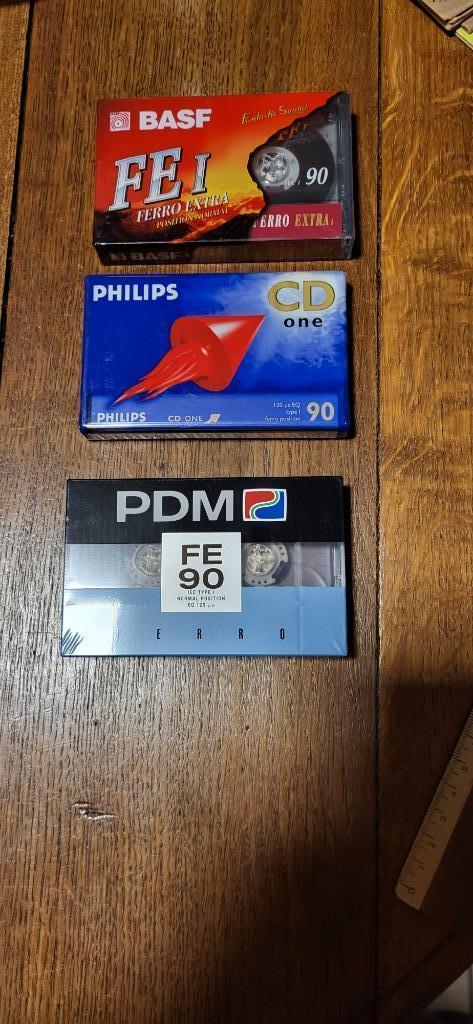 3 cassettes audio neuves, CD & DVD, Cassettes audio, Neuf, dans son emballage, Vierge, 2 à 25 cassettes audio, Enlèvement ou Envoi