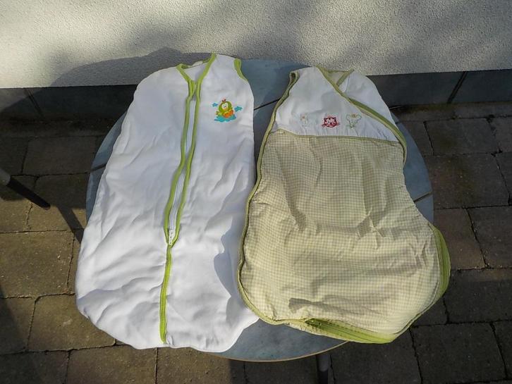 2 baby slaapzakken wit groen met dieren tot 80 centimeter, Kinderen en Baby's, Dekens, Slaapzakjes en Inbakerproducten, Gebruikt