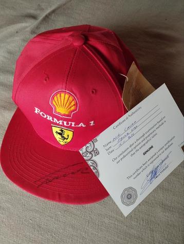 Casquette Ferrari signée par Niki Lauda avec certificat disponible aux enchères