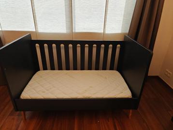 Pericles Meegroei Ledikant Babybed met Matras, Enlèvement, Utilisé, Lit